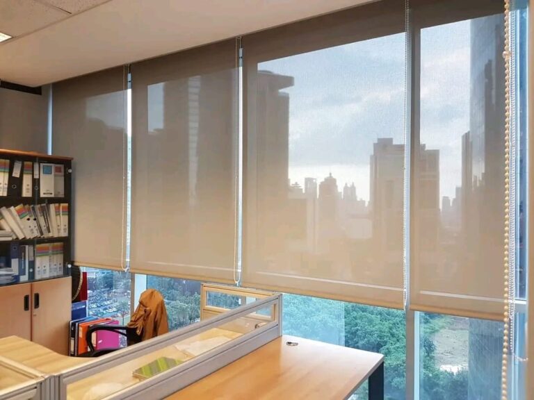 Roller-Blind-Bahan-Solar-Screen-1.jpeg